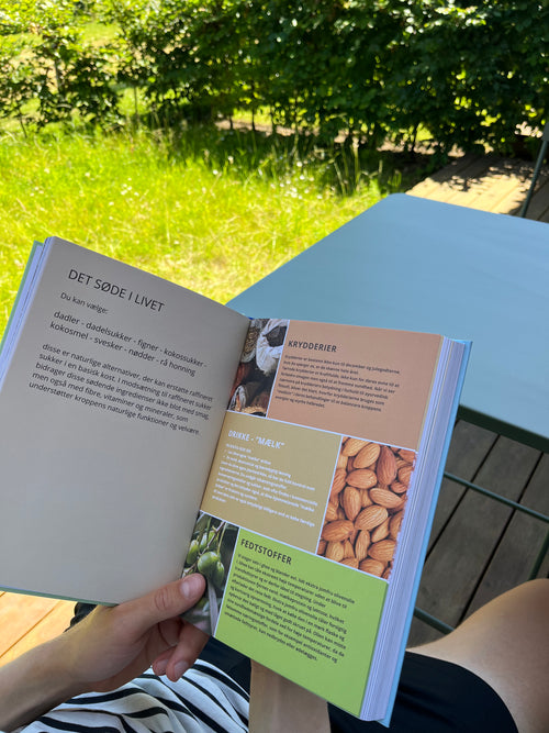 NATURLIG SUNDHED - Basisk & ayurvedisk livsstil